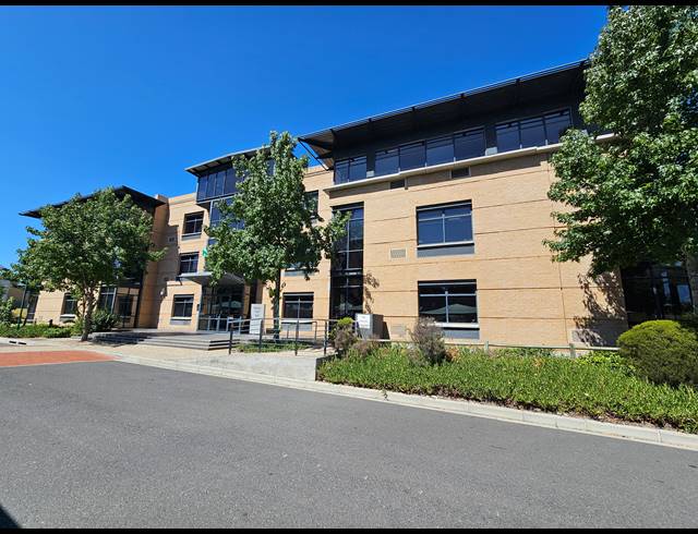 1,023M² OFFICE TO LET IN PLATTEKLOOF